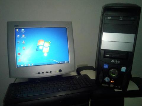 Pc Pentium 4 Ht, con Monitor Crt De17