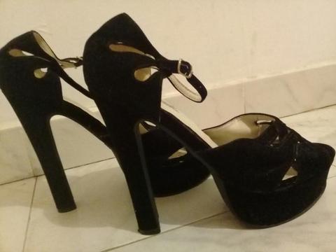 Vendo Hermosas Sandalias de Vestir