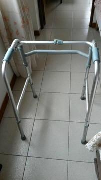 Se vende andadero para adultos