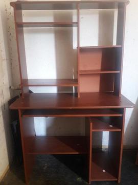 Vendo Mesa para Computadora