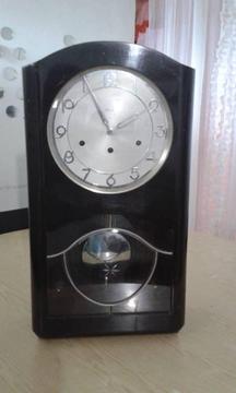 Antiguo Reloj de Péndulo Aleman