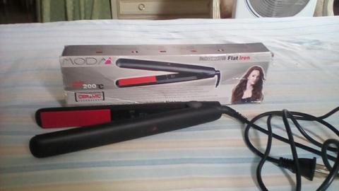 Plancha Profesional Moda Flat Iron Nueva