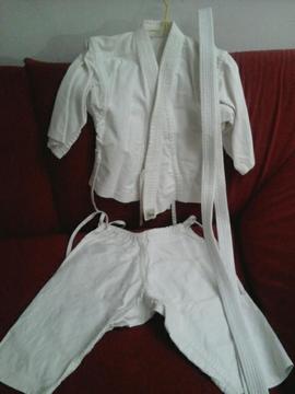 Uniforme de Artes Marciales