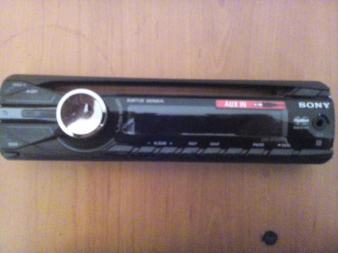 Frontar de reproductor Sony Xplop modelo CDXGT300MP