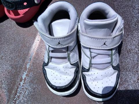 Nike Jordan para Niño Talla 25