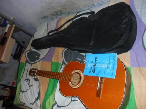 Guitarra Acustica Con forro y Libro