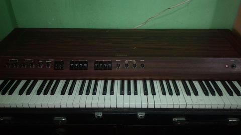 Vendo o Cambio, Teclado vintage YAMAHA CP30