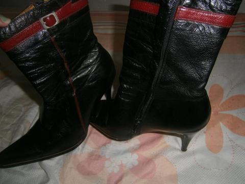 botines de cuero talla 37 bozzollo