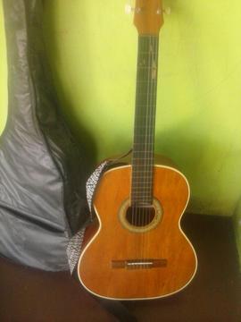 oferta guitarrra acustica a al aventa