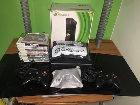 Xbox 360 Slim de 250 Gb Como Nuevo