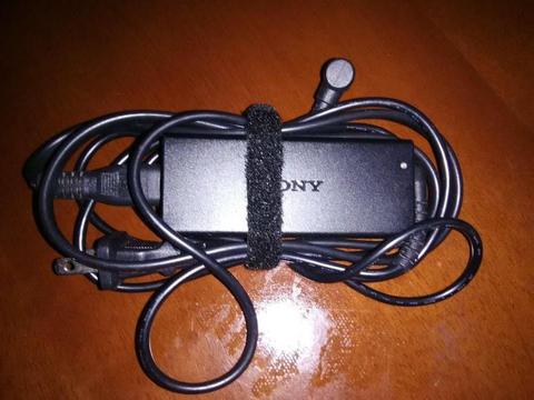 Cargador para laptops Sony