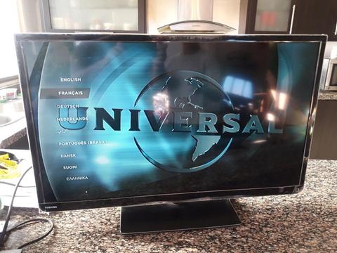 Tv Led Hd Toshiba de 32 Pulgada Poco Uso