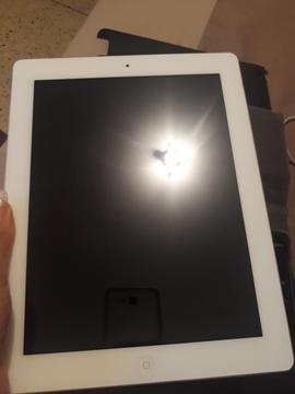 Se Vende iPad 2 Como Nueva con Teclado