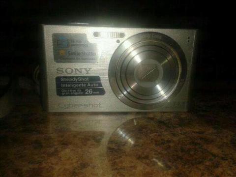 Vendo Camara Sony Hd con Memoria Complet