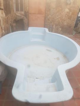 C Vende Piscina 04127927411