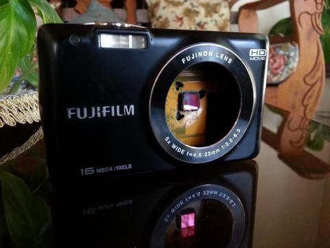 Camara Fujifilm 16Mp HD movie