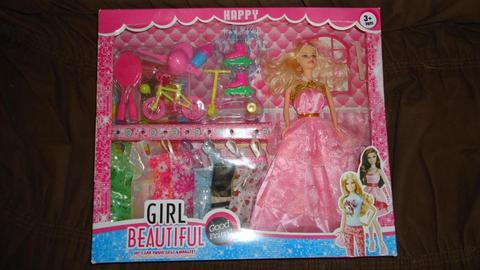 Muñeca Barbie con accesorios