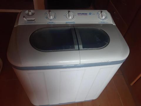 Vendo lavadora hyundai 5 kg