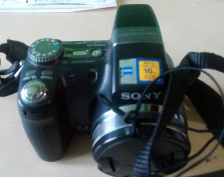 VENDO CAMARA SONY COMO NUEVA MODELO NO DSC HS