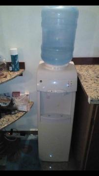 Se Vende Frezer Y Filtro de Agua