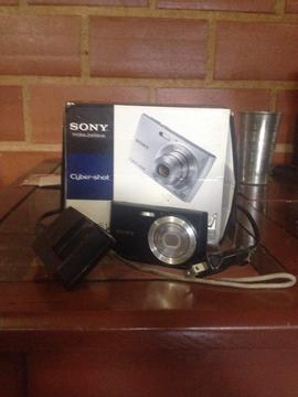 Camara CyberShot 12.1 MEGAPIXELES