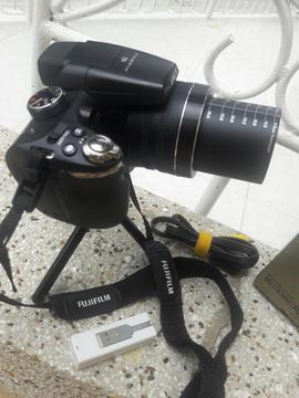 Finepix Fujifilm S3300 14mpx