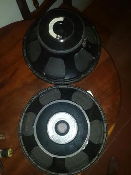 Medios 18sound 15mb700