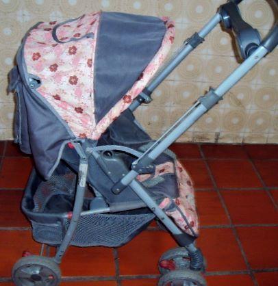 Coche, Marca Gamma Baby, Color: Gris con Rosa, Doble Vista!!!! tal cual se aprecia en la foto, sin detalles de uso