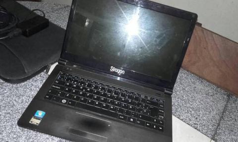 Vendo Laptop Procesador Amd C60 4gb Ram 320gb Disco duro
