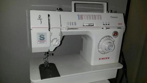 Maquina de coser singer debutante en perfecto estado