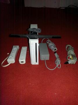 Wii Blanco con 4 Controles