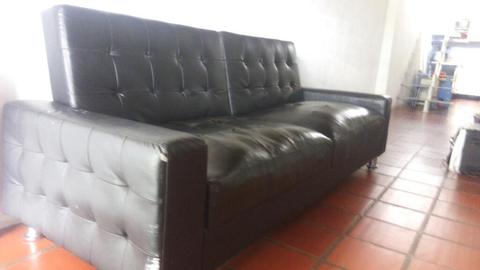 Sofa Cama en Semicuero