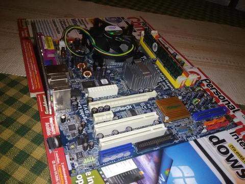 Core 2 Duo 2 E4500 Motherboard Asrock S775 Memoria RAM