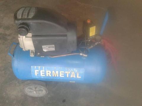 Se vende compresor fermetal de 2 HP en buen estado